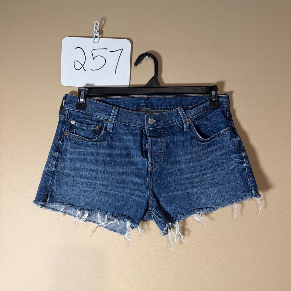 Levis 501 Original Denim Cut Off Shorts Medium Wash Blue Size 28 Button Fly
